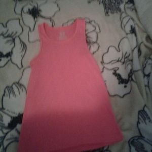 pink tank top